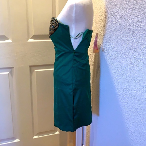 Lulu’s Blarney Castle Strapless Green Dress - Picture 4 of 5